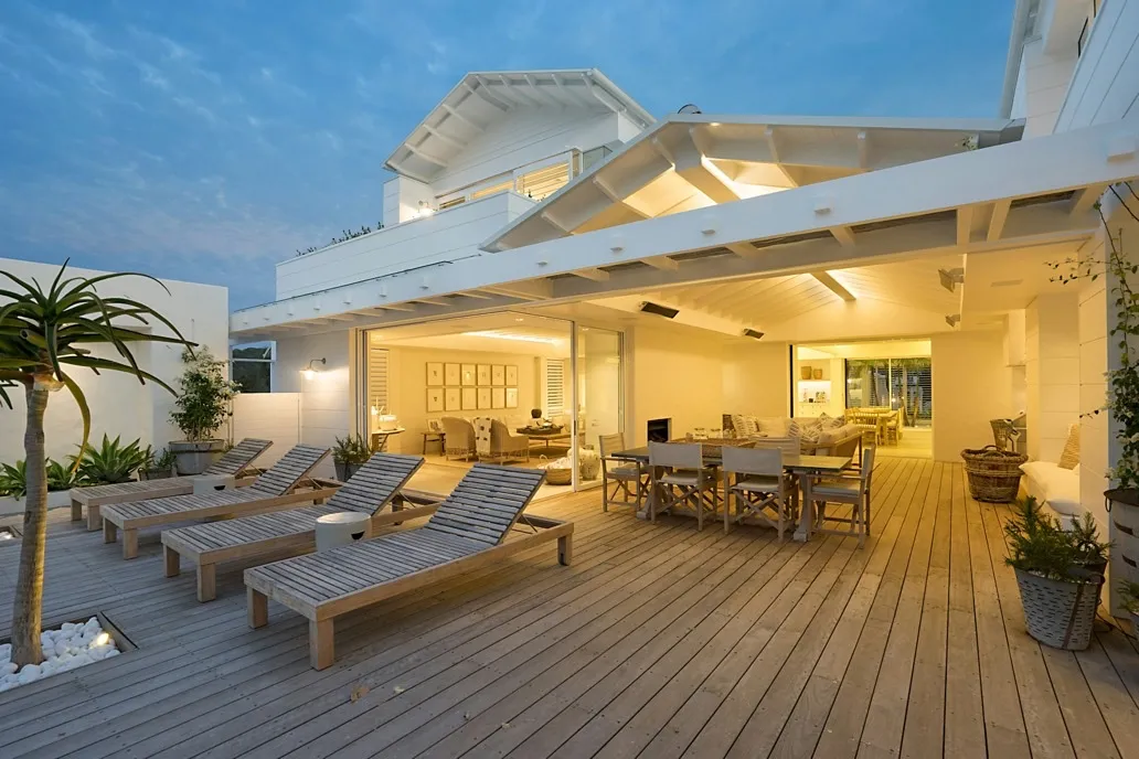 Echo Beach Loft